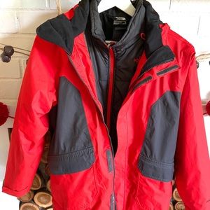 North Face youth coat!  size 14/16 Large